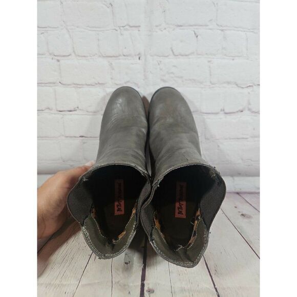 Betsey Johnson B17 'Natalie Heeled Ankle Boots Women's Size 8 - Picture 5 of 7